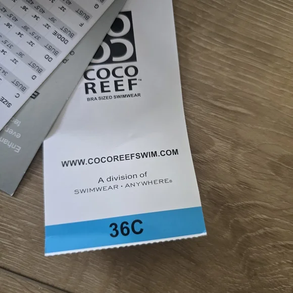 Coco Reef Swim Sultry Bra Sized Underwire One Piece Swimsuit Oceanside Textures - Picture 6 of 14